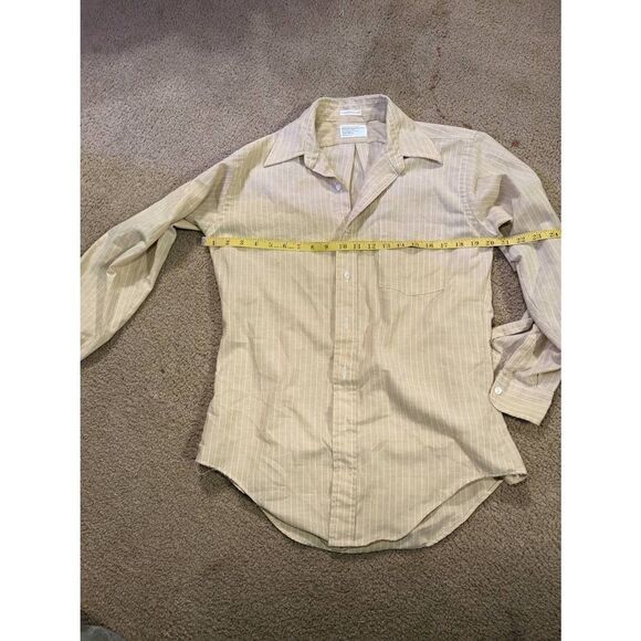 Career Club vintage butterfly collar button down shirt. In excellent condition. - Picture 6 of 8